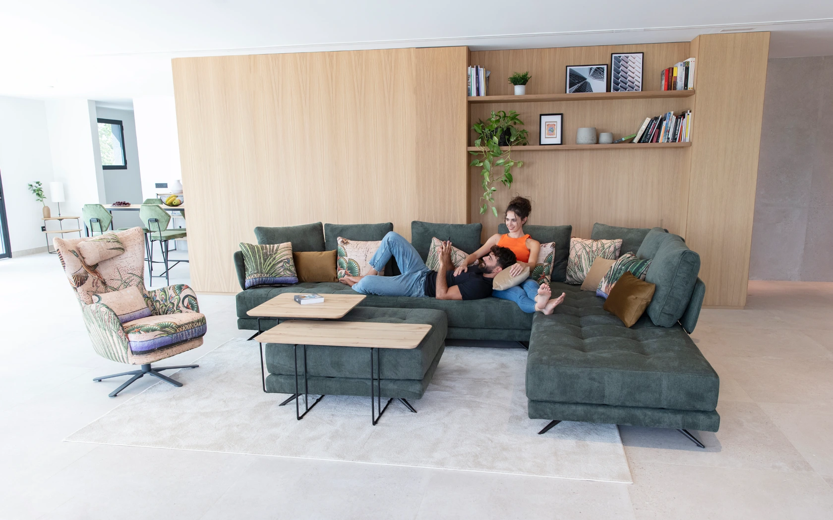Sofá rinconera Noa - Un amplio sofá de estilo moderno