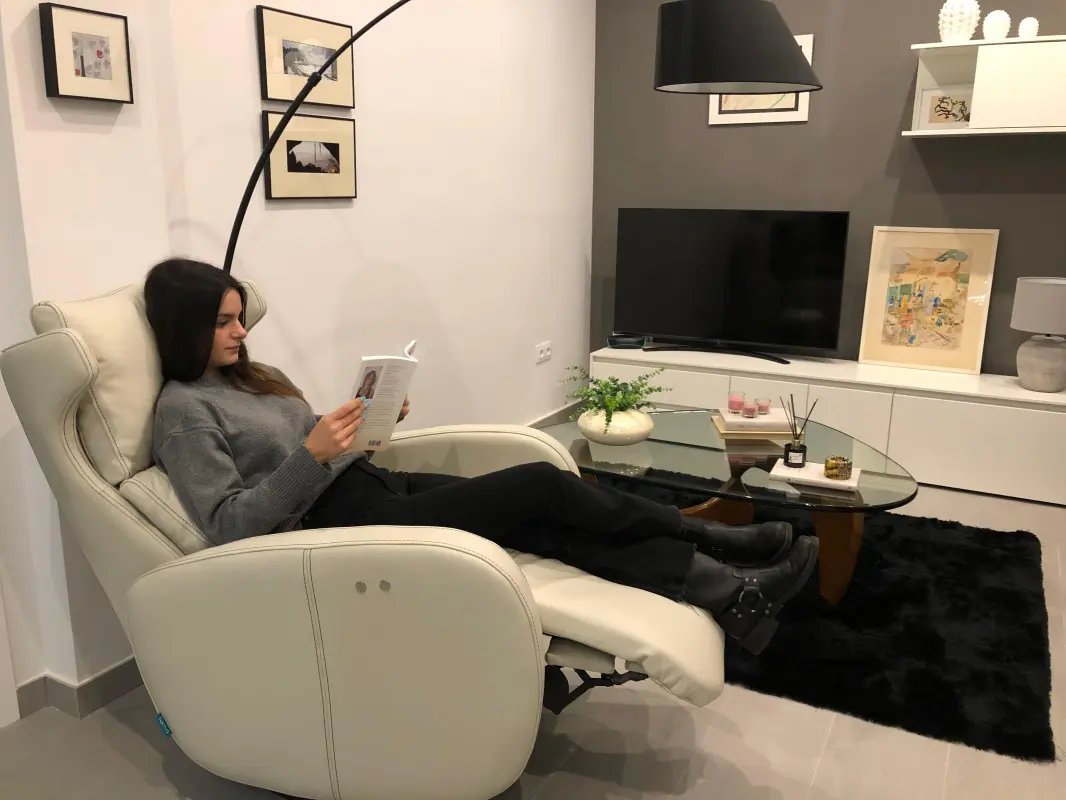 Sobrina leyendo