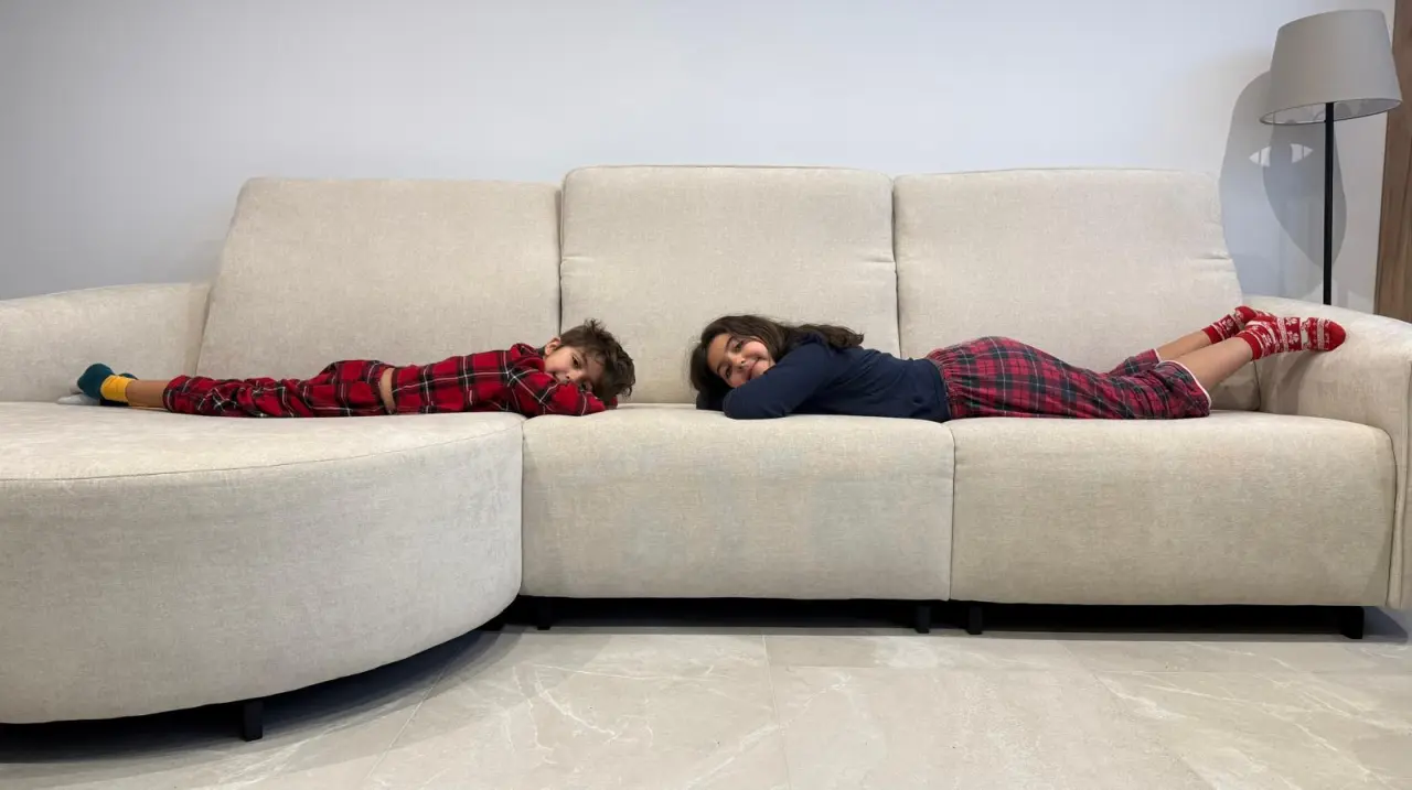 LOS REYES DEL SOFA