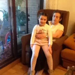 Abuela y Nieta en el Relax