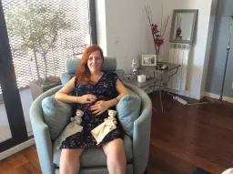 3 chicas haciendo Fama