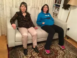 Madre, hija y Rodrigo en camino