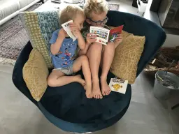 Fraternal companionship early in the morning