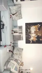 Disfrutando cómo enanos en nuestro famaenanosofá