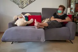 La abuela y el osito de la nieta