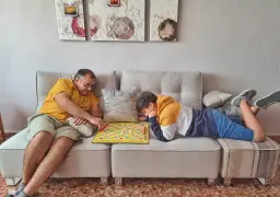 Jugando al scrabble en el arianne