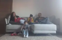 En nuestro nuevo sofá