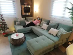 Leire esperando la FAMA de Noel!