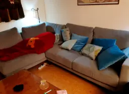 Atrapada por un supersofá