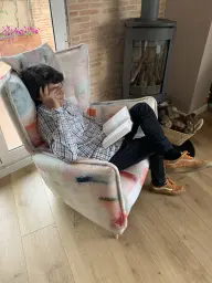 Leyendo en el Simone