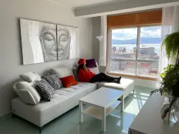 Disfrutando de mi sofá