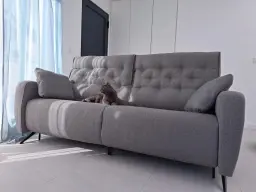 Reflexiones en sofá