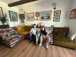 Cumpliendo años con mi nuevo sofá