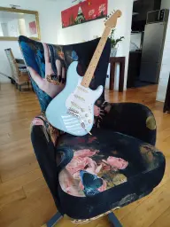 Très beau fauteuil FAMA.