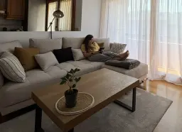 Leyendo en el paraiso