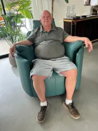 Fama Leather chair