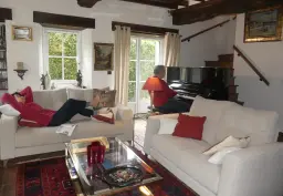 Mélodie sur canapé