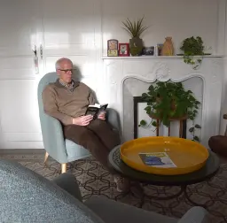 Bon fauteuil ! Bonne lecture ! Beau soleil !