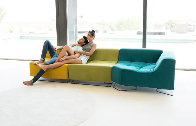 Luci Pop sofa fama 2019 01