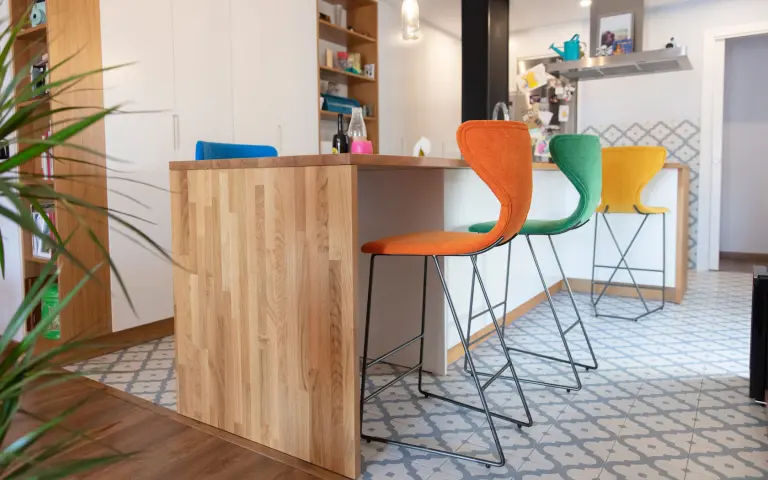 Burt taburete Fama 2020 09