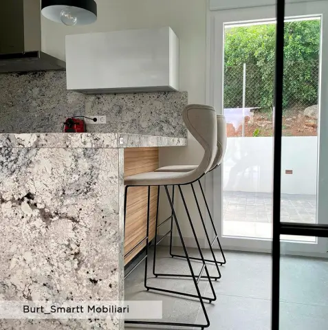 Burt Taburete Alto Fama Smart Mobiliari