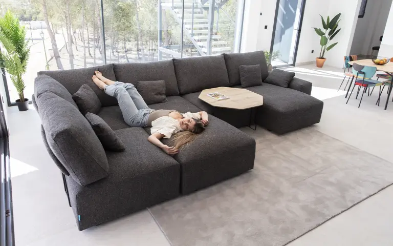 Tissu Fama lisse en gris foncé Syke