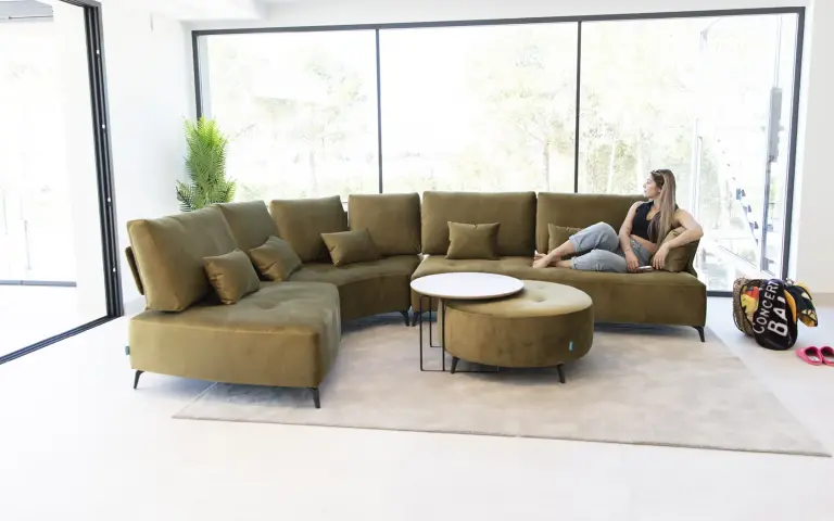 Velsatis Samtsofa von Fama