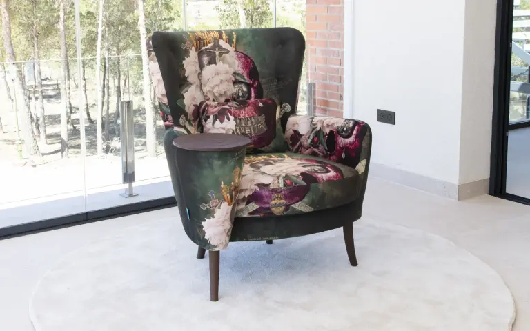 Fauteuil Christie imprimé crâne