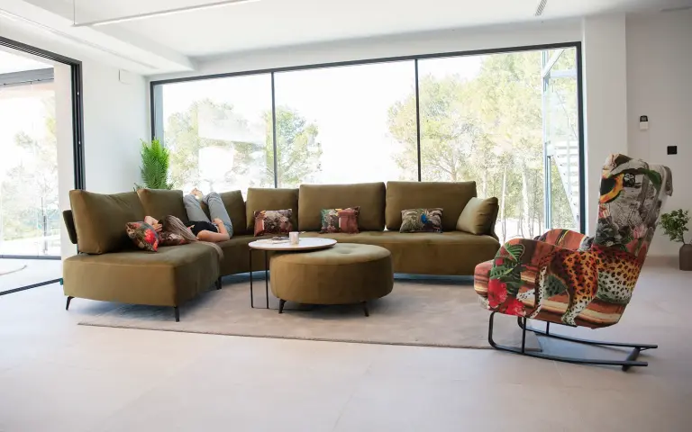 kalahari-sofa-fama-2023-baja-06