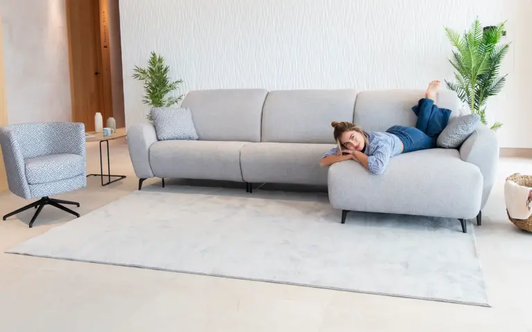 Creta short-pile gray carpet