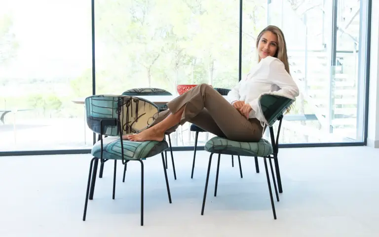 Chaise Nereida design imprimé Mariscal avec pieds en tige métallique