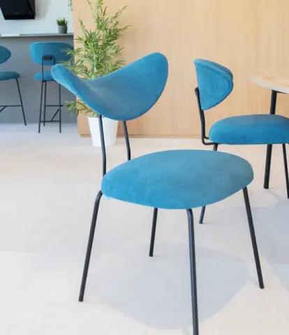 Silla Nereida con respaldo basculante que se adapta a la espalda